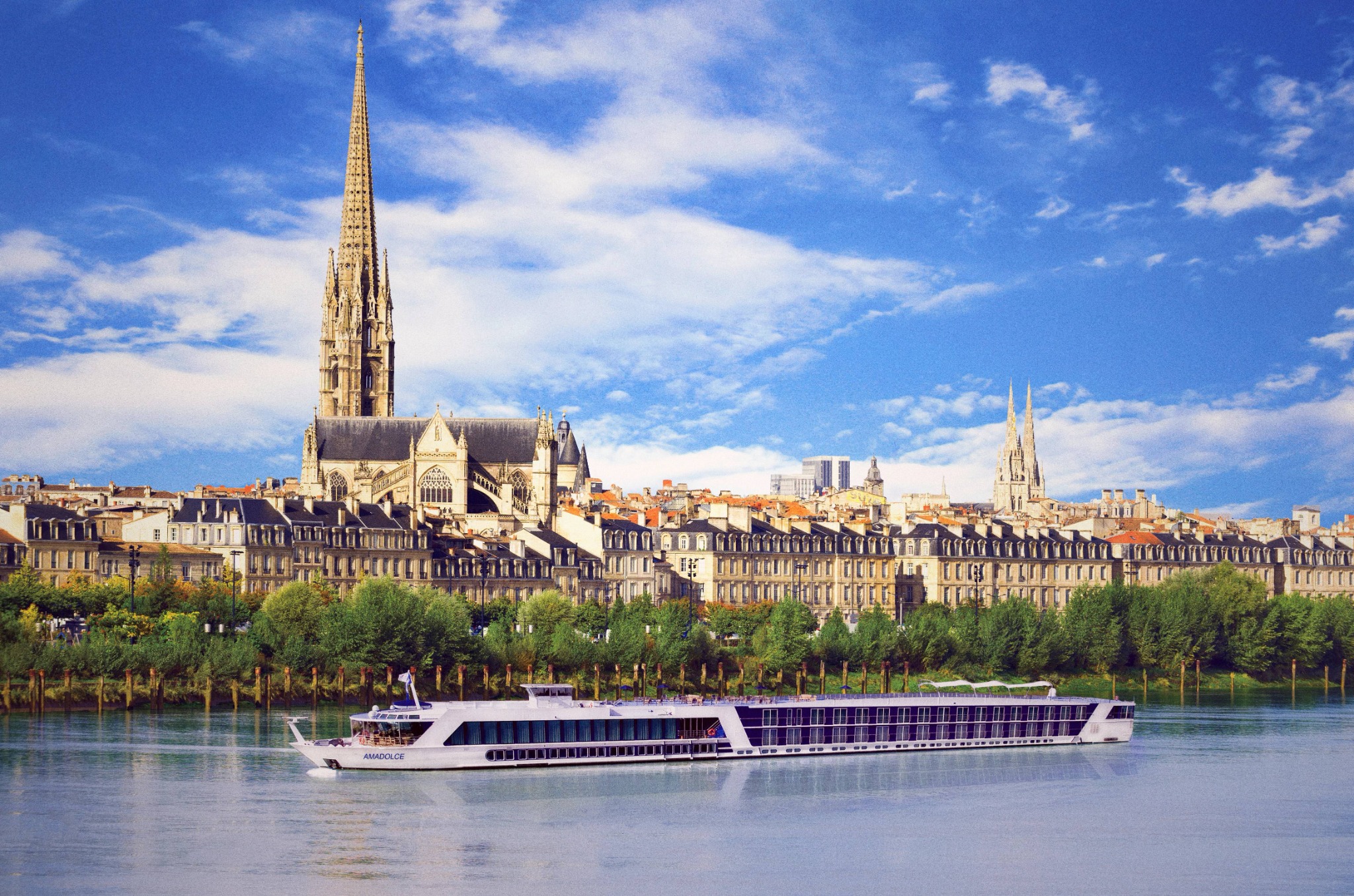AmaDolce sailing past Bordeaux’s riverside buildings